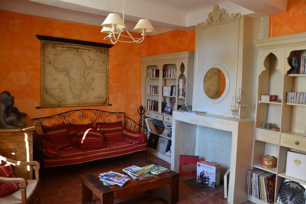 Maison Saint Louis avec Jacuzzi Besse-sur-Issole Extérieur photo
