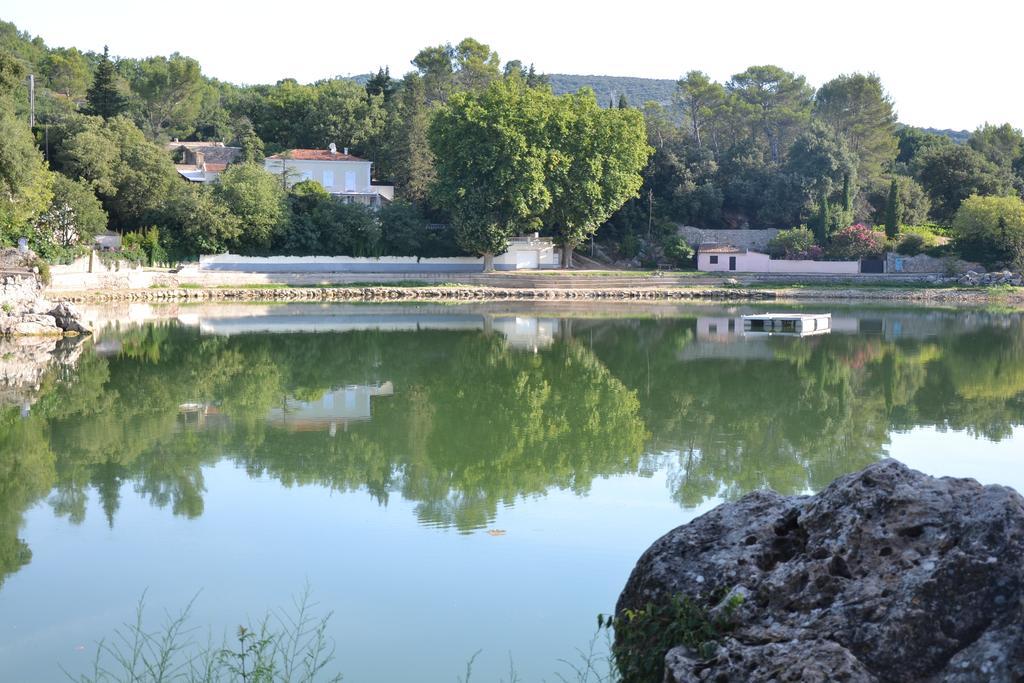 Maison Saint Louis avec Jacuzzi Besse-sur-Issole Extérieur photo