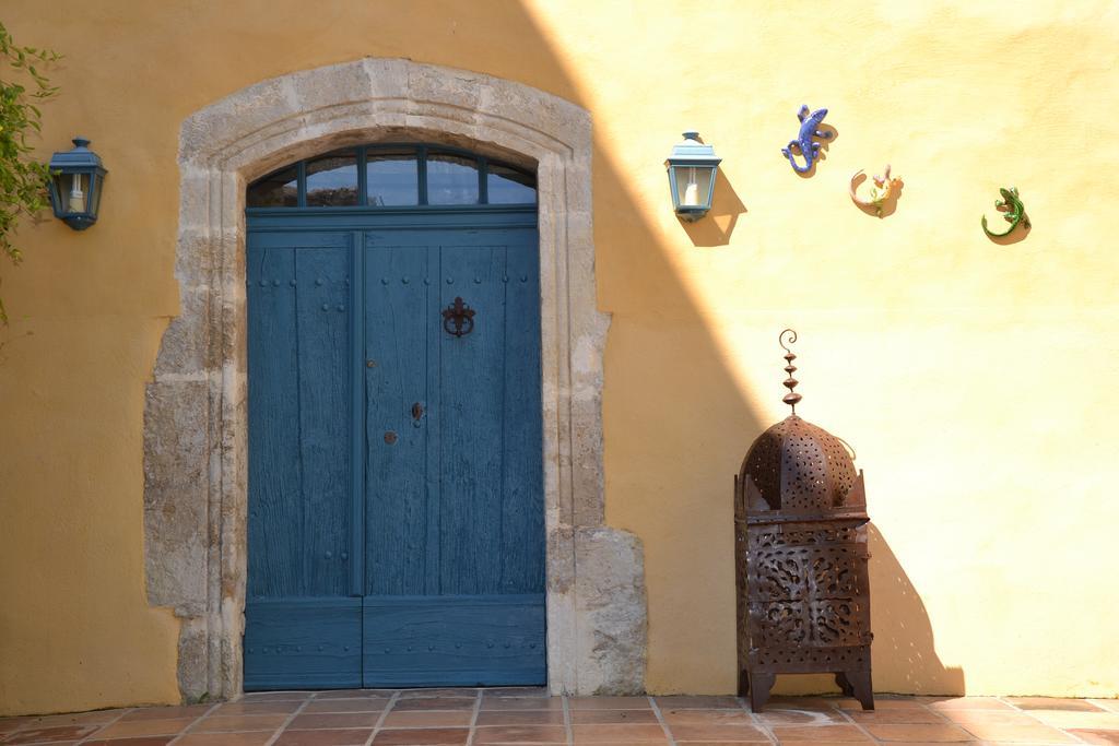 Maison Saint Louis avec Jacuzzi Besse-sur-Issole Extérieur photo