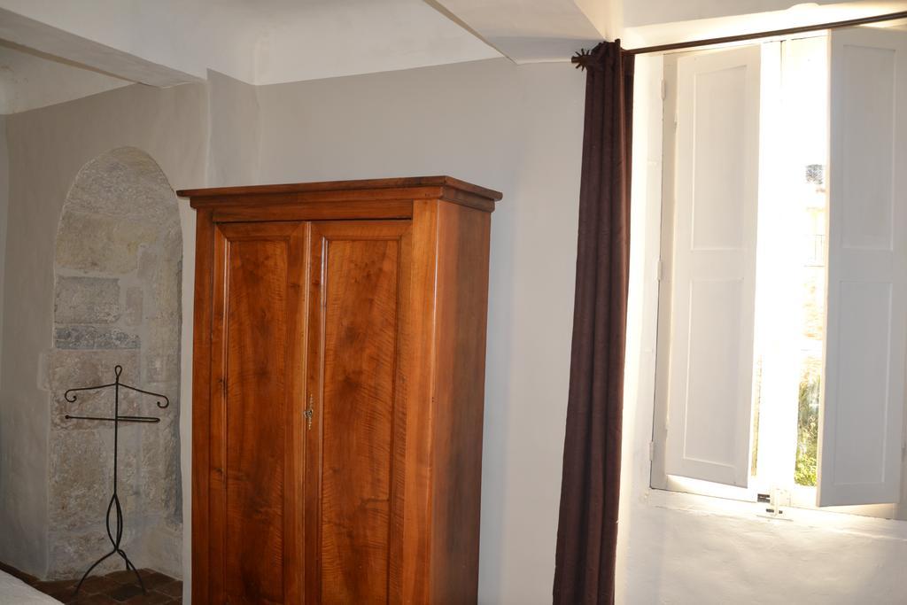 Maison Saint Louis avec Jacuzzi Besse-sur-Issole Extérieur photo