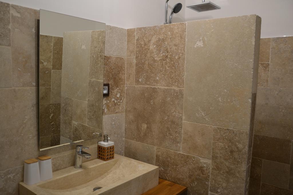 Maison Saint Louis avec Jacuzzi Besse-sur-Issole Extérieur photo