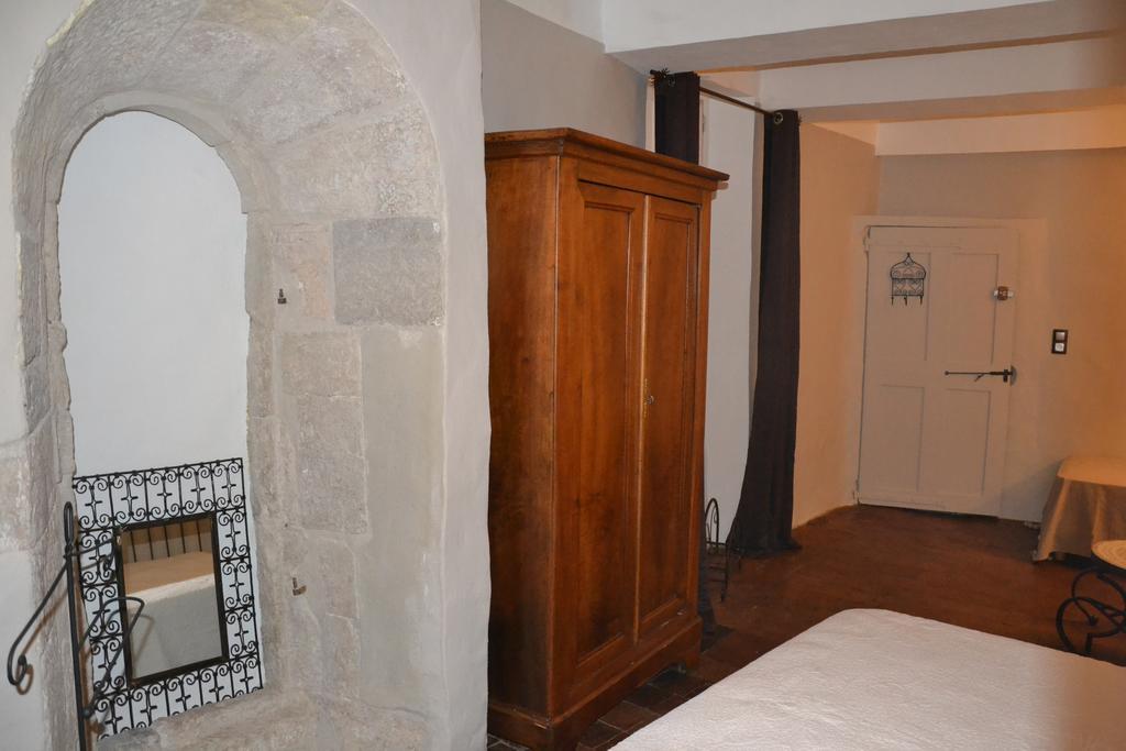 Maison Saint Louis avec Jacuzzi Besse-sur-Issole Extérieur photo