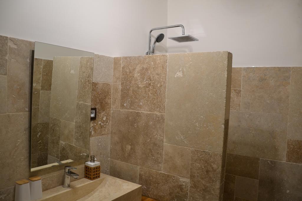 Maison Saint Louis avec Jacuzzi Besse-sur-Issole Extérieur photo
