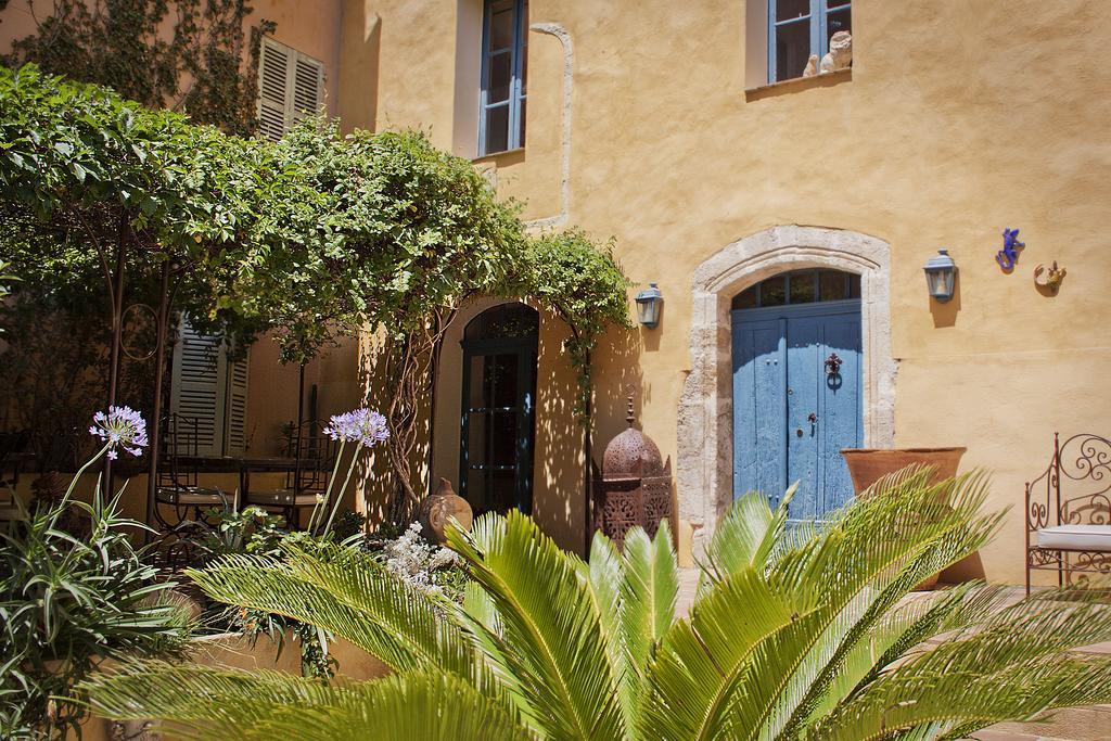 Maison Saint Louis avec Jacuzzi Besse-sur-Issole Extérieur photo