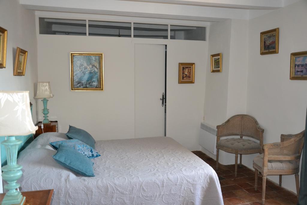Maison Saint Louis avec Jacuzzi Besse-sur-Issole Extérieur photo